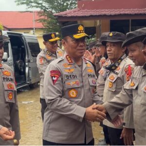 Wakapolri Tinjau Penanganan Dampak Bencana di Aceh Tamiang, Ratusan Kendaraan dan Personel Disiapkan