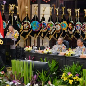 Sampaikan Rilis Akhir Tahun 2025, Kapolri Ajak Doakan Korban Bencana di Sumatera