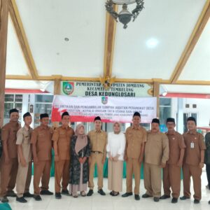 Pelantikan dan Pengambilan Sumpah Kepala Tata Usaha dan Umum Desa Kedunglosari Kecamatan Tembelang Kabupaten Jombang.