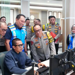*Wakapolri Pantau Arus Balik Nataru di Command Center Tol Jasa Marga Jatiasih*