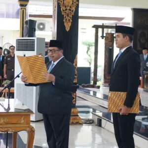 Bupati Jombang Warsubi Lantik 84 Pejabat Diawal Tahun 2026