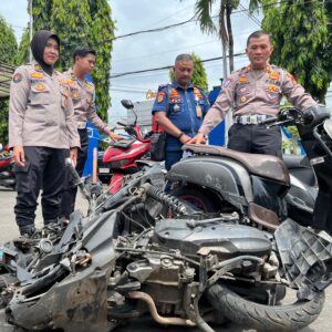 *Polres Kediri Kota Tetapkan Sopir Bus Sebagai Tersangka Penyebab Laka Beruntun di Muning*