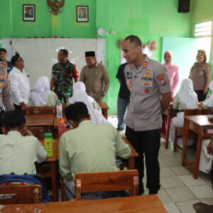 *SPPG Polres Pasuruan Kota Layani 1.635 Penerima Manfaat MBG di 11 Sekolah*
