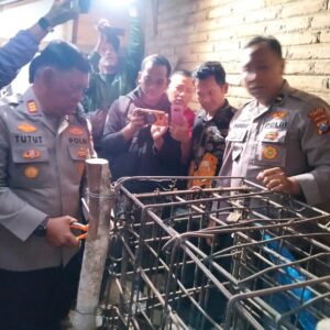 *Akhiri Praktik Pasung, Polres Ponorogo Evakuasi ODGJ dan Kirim ke RSJ*