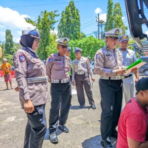 *Operasi Keselamatan Semeru 2026 Ditlantas Polda Jatim Gelar Ramp Chek Angkutan Umum*