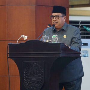 Sampaikan Pendapat Akhir, Bupati Jombang Warsubi Setujui Raperda Desa Sadar Hukum Menjadi Perda