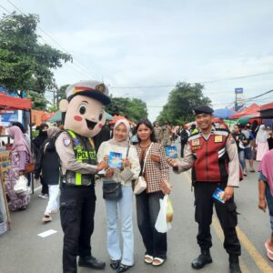 *Operasi Keselamatan Semeru, Polres Situbondo Sampaikan Pesan Kamseltibcarlantas di CFD*