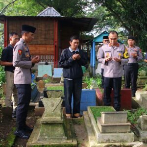 Jelang Ramadan 1447 H, Kapolresta Malang Kota Ziarah ke Makam Korban Kanjuruhan*