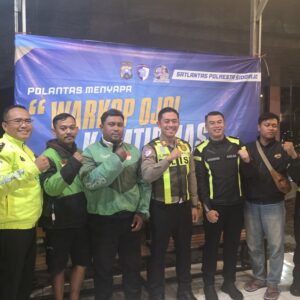 *Polresta Sidoarjo dan Komunitas Ojol Sahur On The Road Perkuat Sinergitas untuk Kamtibmas*