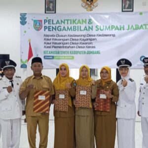 Pelantikan Dan Pengambilan Sumpah Jabatan 4 Perangkat Desa Di Jombang berlangsung Kondusif.