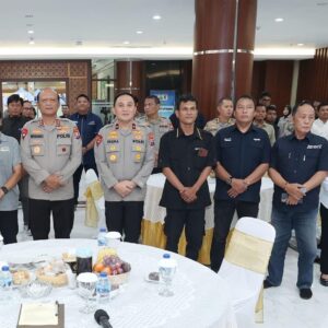*Polda Jatim Gelar Buka Puasa Bersama Insan Pers Perkuat Sinergitas dan Keterbukaan Informasi Publik*