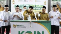 Bupati Warsubi Bersama Baznas Santuni 1.000 Anak Yatim dan Kick Off ‘Jombang Berinfaq’
