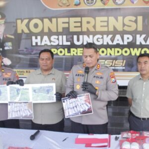 *Polres Bondowoso Libatkan Gegana Brimob Polda Jatim Musnahkan 25 Kg Bubuk Mercon*