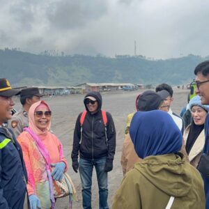 *Libur Lebaran Polres Probolinggo Intensifkan Patroli di Gunung Bromo*