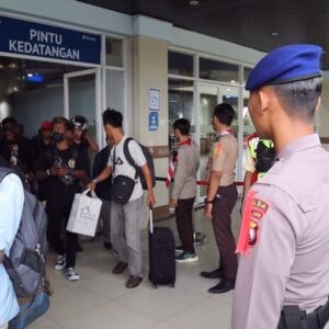 *Polres Pelabuhan Tanjungperak Gelar KRYD Kawal Arus Balik di Terminal GSN*