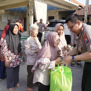 *Polres Mojokerto Kota Perkuat Partisipasi Masyarakat Jaga Keamanan Melalui Sabuk Kamtibmas*