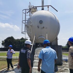 *Polres Ngawi Cek SPBU dan SPBE Pastikan Stok BBM dan LPG Aman Pascalebaran*