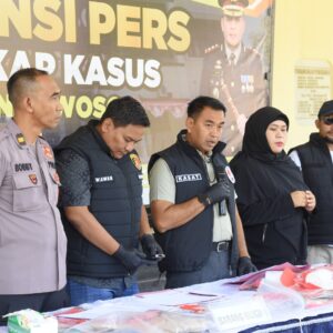 *Polres Bondowoso Ungkap Jaringan Narkoba 5 Tersangka Pengedar Diamankan*