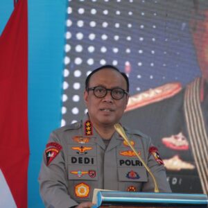 Dukung Asta Cita Presiden Prabowo sebagai Prioritas Nasional, Polri Serahkan 378 Unit Perumahan bagi PNPP dan Masyarakat di Sultra
