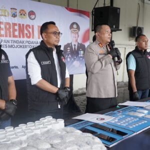 *Polres Mojokerto Kota Amankan Barang Bukti Ungkap Narkoba Senilai 1,1 Miliar*