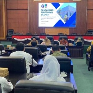 DPRD Jombang Bahas Raperda Perlindungan Guru, Dorong Kepastian Hukum bagi Pendidik