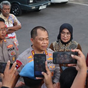 *Polrestabes Surabaya Amankan Tersangka Pencabulan Tujuh Anak Dibawah Umur*