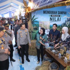 *UMKM Binaan Polres Gresik Olah Limbah Pertanian Tembus Pasar Mancanegara*