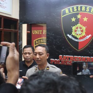 *Polres Lumajang Amankan Dua Tersangka Curanmor yang Beraksi di Puskesmas*
