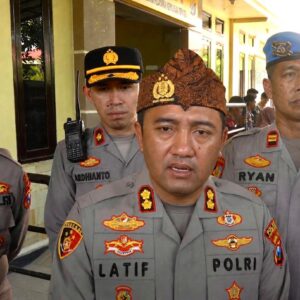 *Polres Probolinggo Siagakan Personel Layanan Pengamanan Yadnya Kasada di Gunung Bromo*