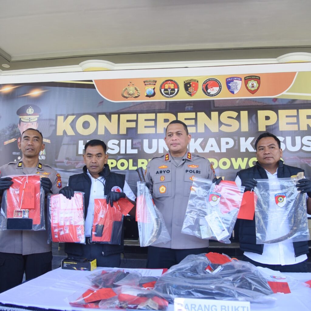 *Tindakan Tegas Terukur, Polres Bondowoso Amankan Tersangka Perampokan Berclurit*