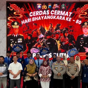 *Peduli Pendidikan, Polres Blitar Gelar Lomba Cerdas Cermat Pelajar Sambut Bhayangkara ke-80*