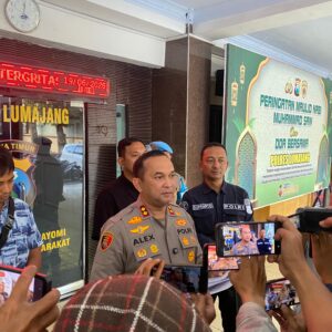 *Polres Lumajang Amankan Dua Tersangka Perampokan Toko Kelontong Senduro*