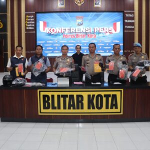 *Polres Blitar Kota Amankan Tersangka Komplotan Perampok Lintas Daerah Sasar Minimarket*