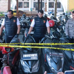 *Polres Jombang Ungkap Komplotan Curanmor, Empat Tersangka Ditangkap*