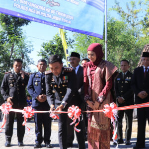 *Hari Bhayangkara ke – 80, Polres Ngawi Bangun Sumur Bor Presisi untuk Masyarakat di Bringin*