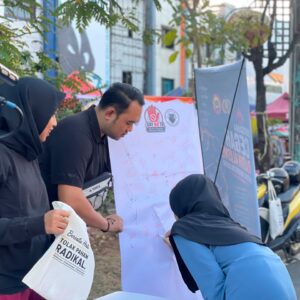 *Densus 88 AT Polri Ajak Masyarakat Tolak Radikalisme dan Bullying melalui Kampanye Edukasi di Car Free Day Makassar*