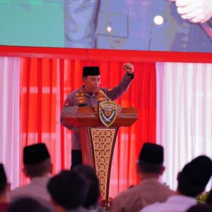 *Hadiri Penutupan Diklatsarnas Brigade Persis, Kapolri Serukan Jaga Persatuan-Kesatuan*