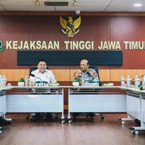 *Kapolda Jatim dan Kajati Perkuat Sinergi Penegakan Hukum melalui Semangat Jogo Jatim*