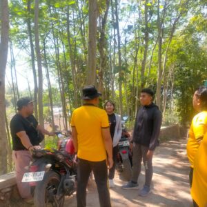 *Respon Cepat Call Center 110 Polres Bondowoso Selamatkan 2 Warga Tersesat di Puncak Mahadewa Curahdami*