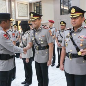 *Kapolda Jatim Pimpin Sertijab PJU dan Kapolres, Perkuat Regenerasi Kepemimpinan dan Pelayanan Presisi*
