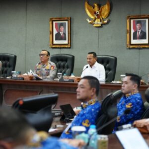 *Tindak Lanjuti Arahan Presiden, Wakapolri dan Wamen Kehutanan Konsolidasikan Langkah Nasional Hadapi El Nino dan Karhutla*