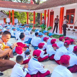 *Polri Kerahkan 372 Taruna Akpol Dampingi Siswa di 73 Sekolah Rakyat Bersama Taruna Akademi TNI*