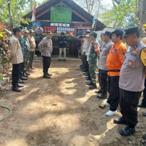 *Cegah Karhutla, Polres Ponorogo Perketat Pengawasan di Kawasan Hutan*