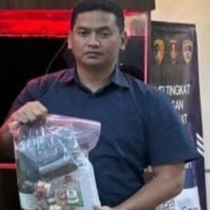 *Polrestabes Surabaya Bongkar Pembuatan Tembakau Sintetis di Sidoarjo Satu Tersangka Diamankan*