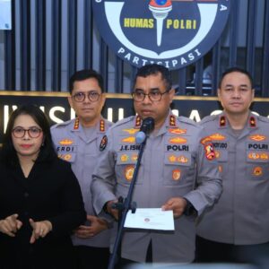 *Polri Perkuat Penanganan Gempa Flores, Evakuasi dan Keselamatan Warga Jadi Prioritas*