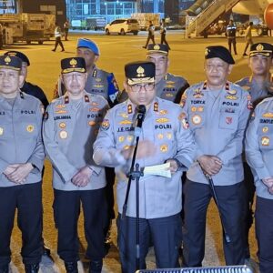 *Polri Siapkan Personel Dukungan ke Flores untuk Perkuat Penanganan Gempa M 7,7*