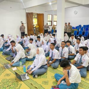 *Polres Jombang Gelar Sosialisasi dan Edukasi Paham AI di SMAN 1 Jombang*