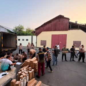 *Polri Kirim Bantuan Logistik dan Oksigen untuk Dukung Penanganan Karhutla di Sejumlah Wilayah*