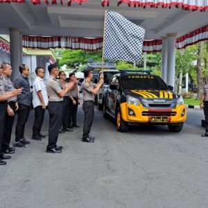 *Polres Nganjuk Pasok 12 Ribu Liter Air Bersih ke Tiga Dusun Terdampak Kemarau*