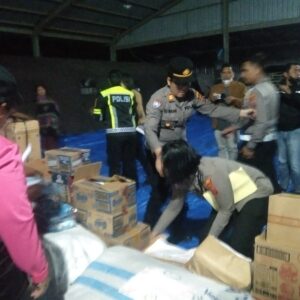 *Polri Terus Perkuat Pelayanan Warga di Pengungsian Gunung Sinabung*